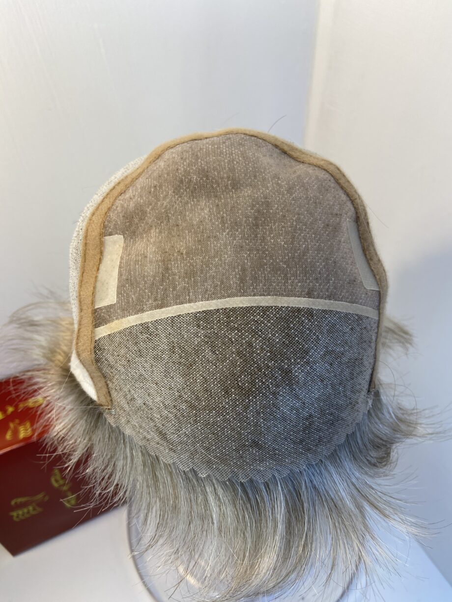 Short grey stylish wig. Rene of Paris. Bgss401