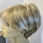 Raquel Welch blonde wig. Bblss407