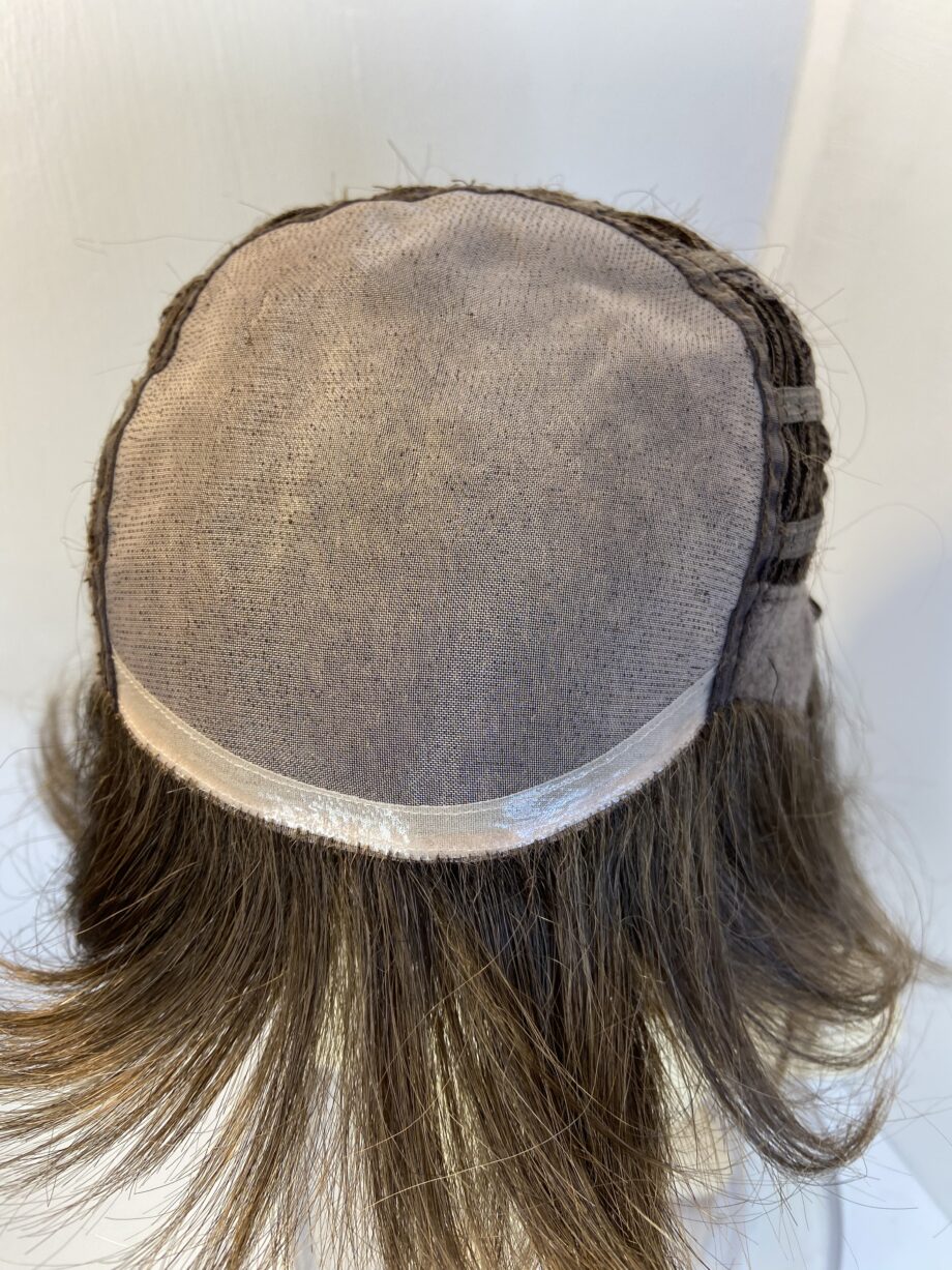 Long brown wavy best sellers wig. Bbrlw386