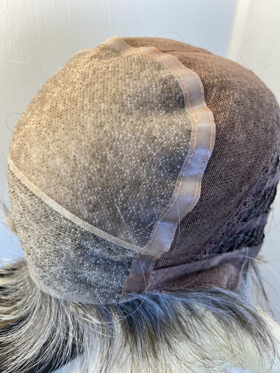 Soft grey/blonde wig. Bblss405