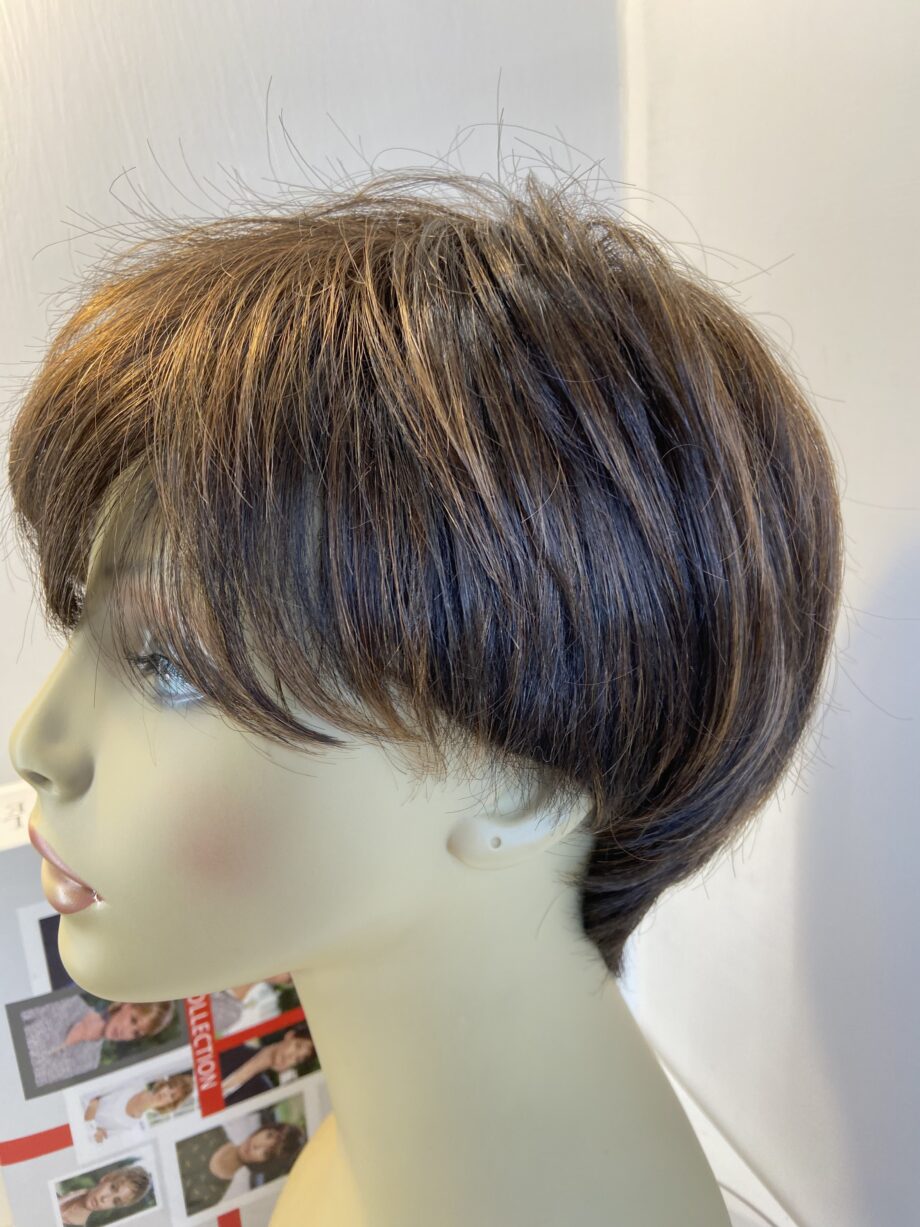 Gisela Mayer brown short wig. Bbrss409