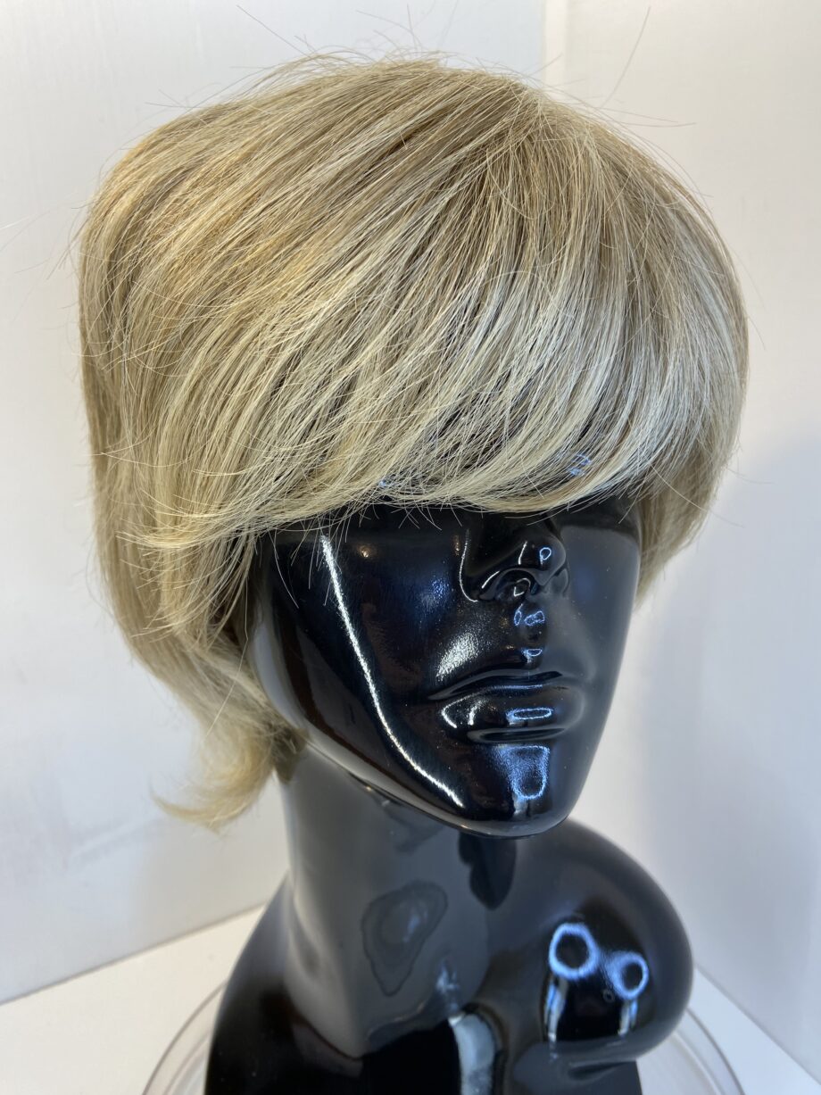 Blonde Rene of Paris collection wig. Blms210