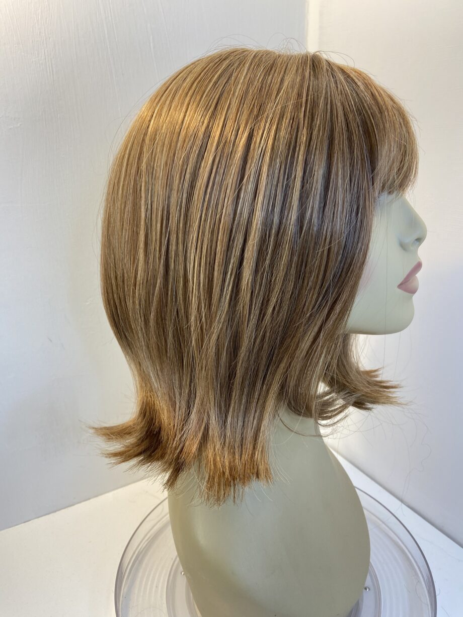 Super soft blonde new wig. Blms729