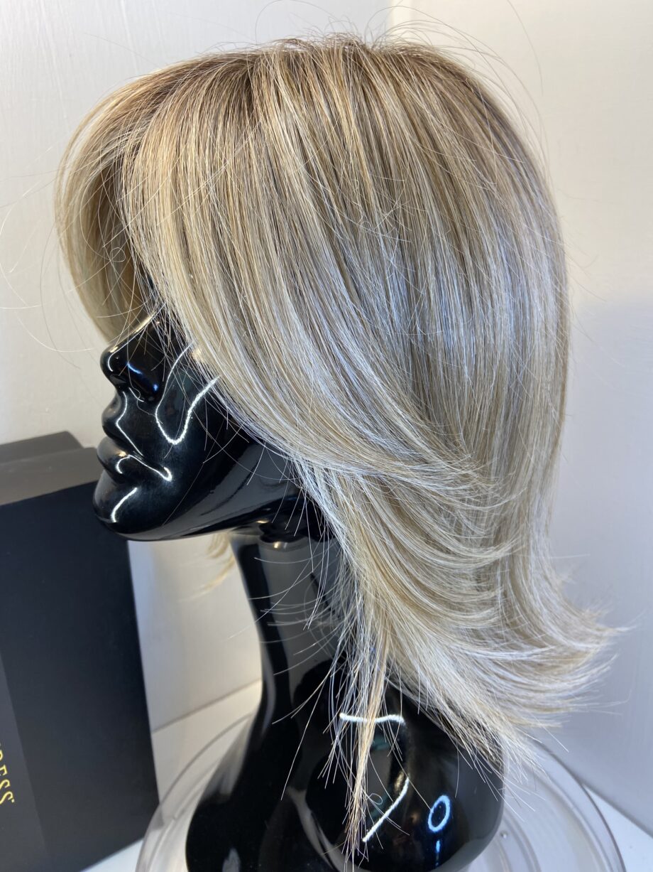 Belle Tress blonde silky wig. Bblms410