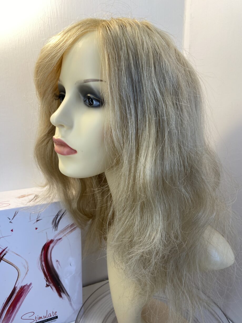 Human hair long blonde boxed wig. Bbllw406
