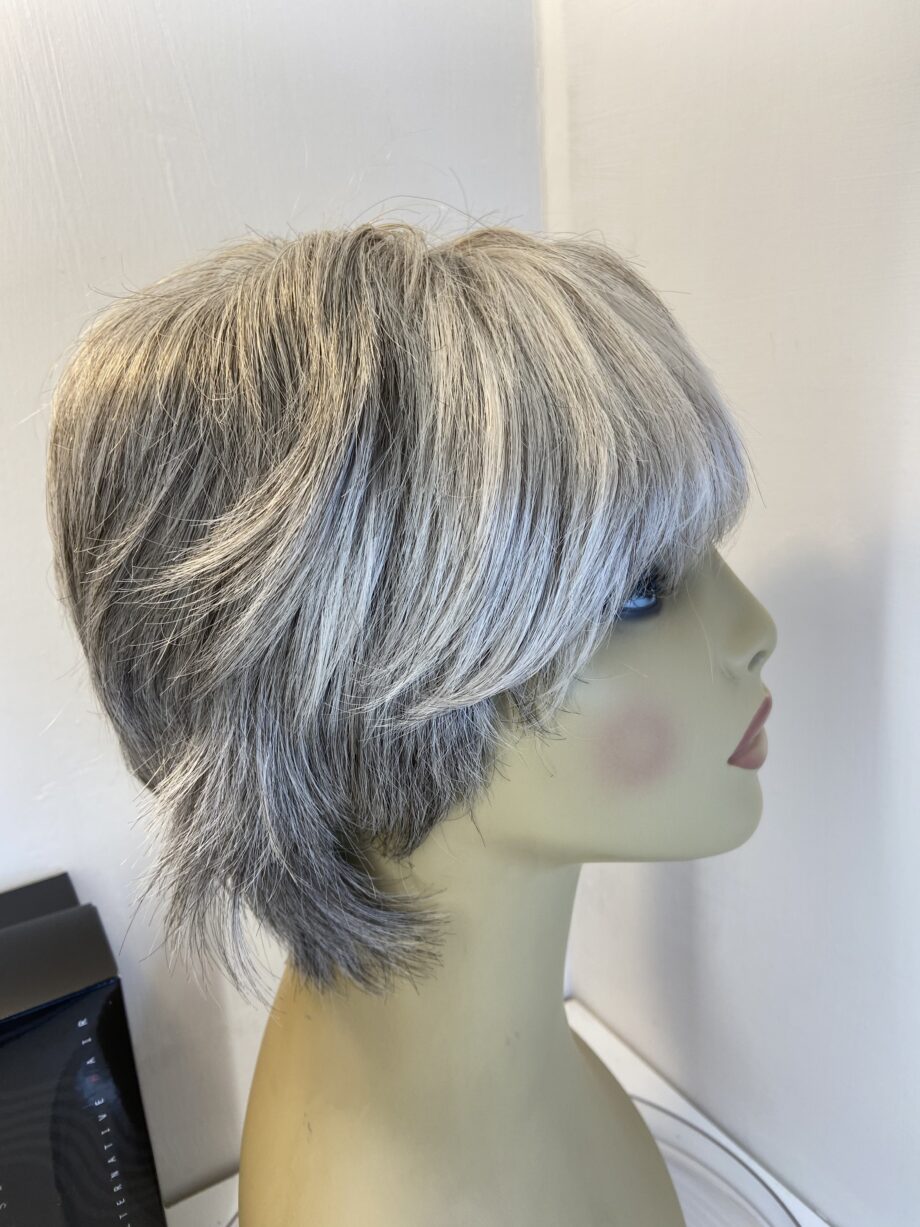 Short grey Rene of Paris wig. Bbgss404
