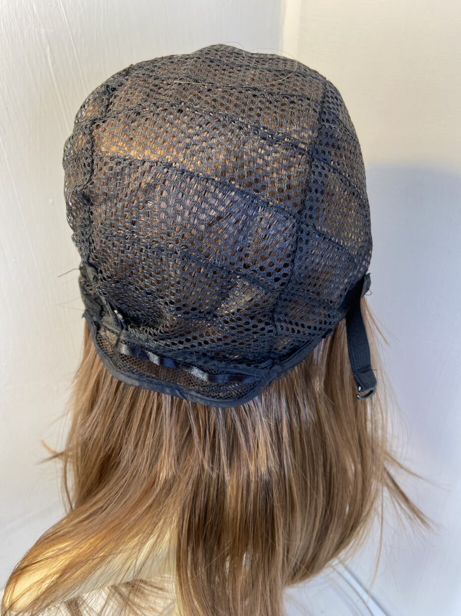 Long shiny auburn wig. Brls904