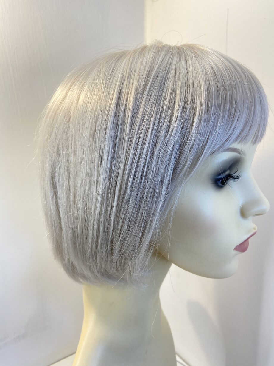 Silver white sentoo collection wig. Gms901