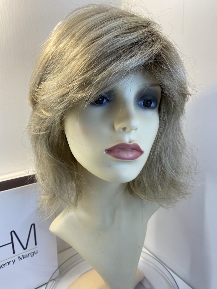 Blonde rooted Henry Margu wig. Bblls412