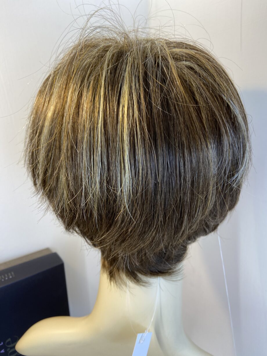 New shiny brown natural image wig. Bblss394