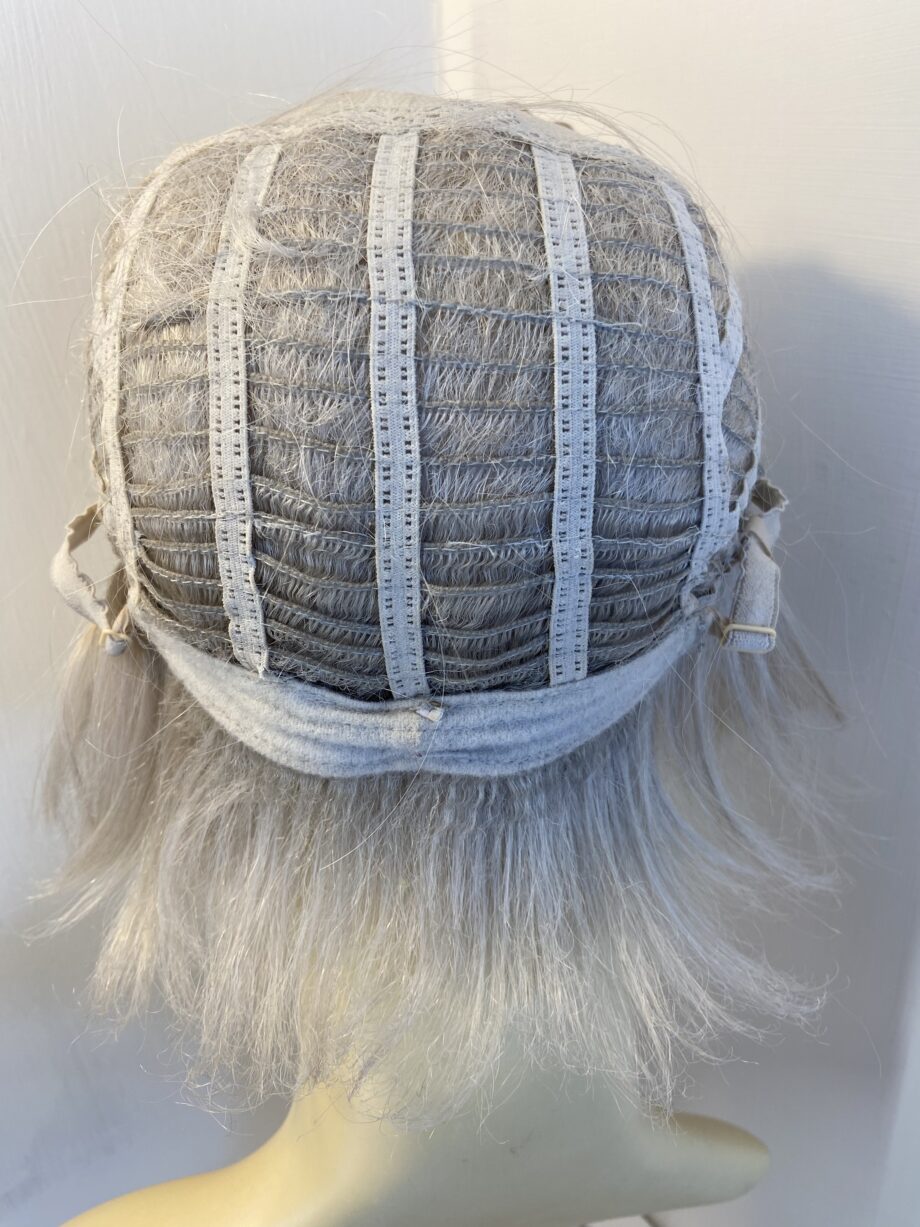 Silver white sentoo collection wig. Gms901