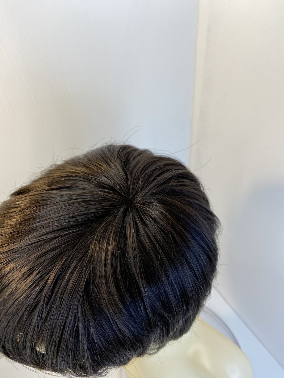 Dark brown short wig. Brss208