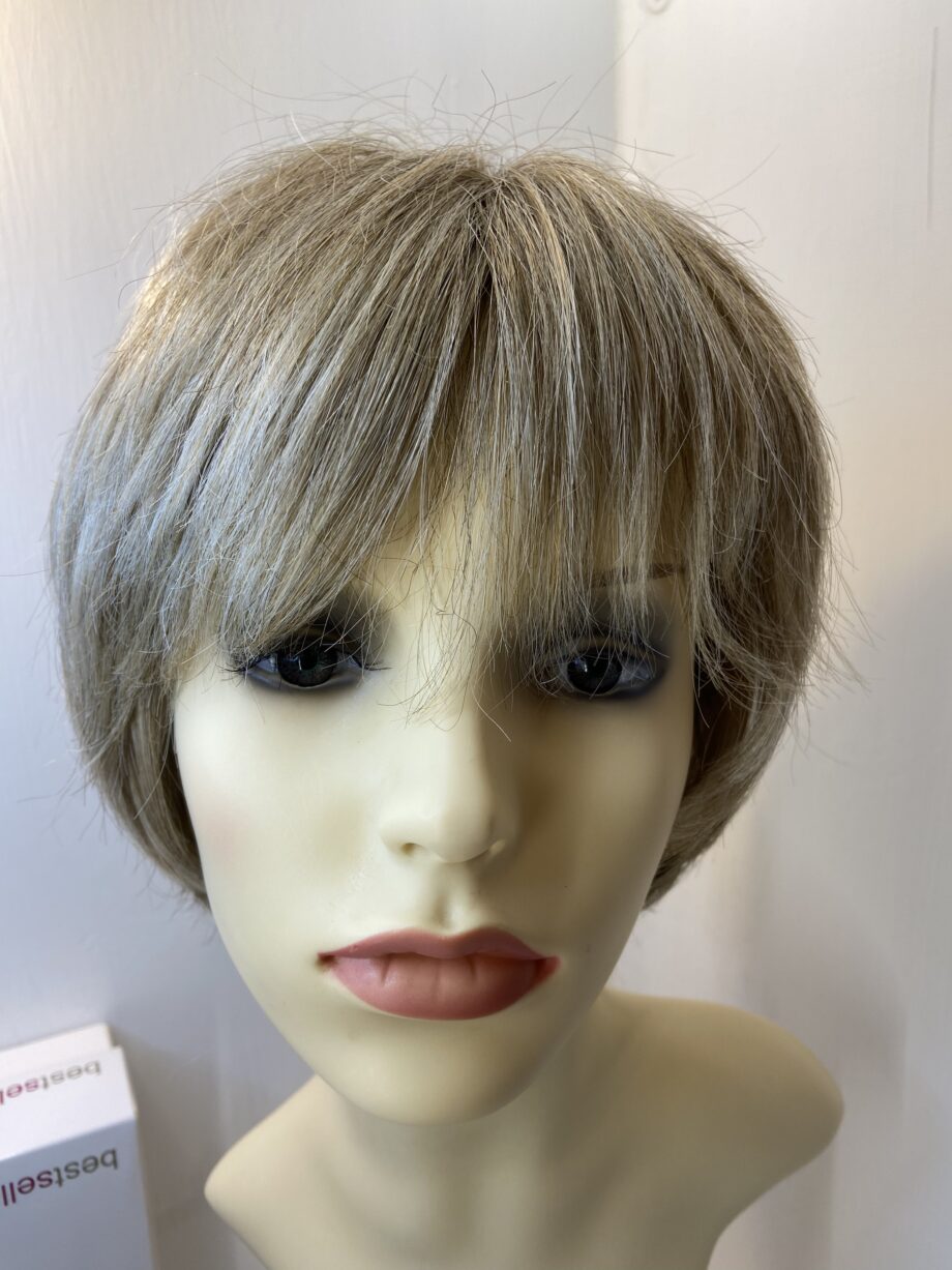 Natural image blonde wig. Bblms403