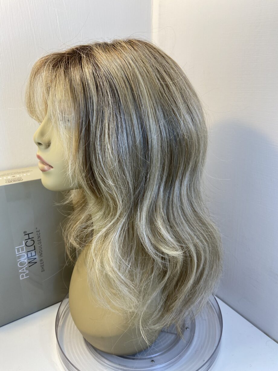Raquel Welch soft cap blonde wig. Bblls411