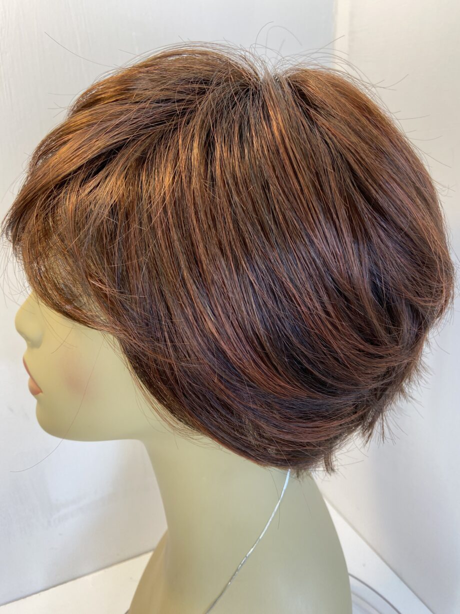 New Auburn rooted wig. Bbrss392