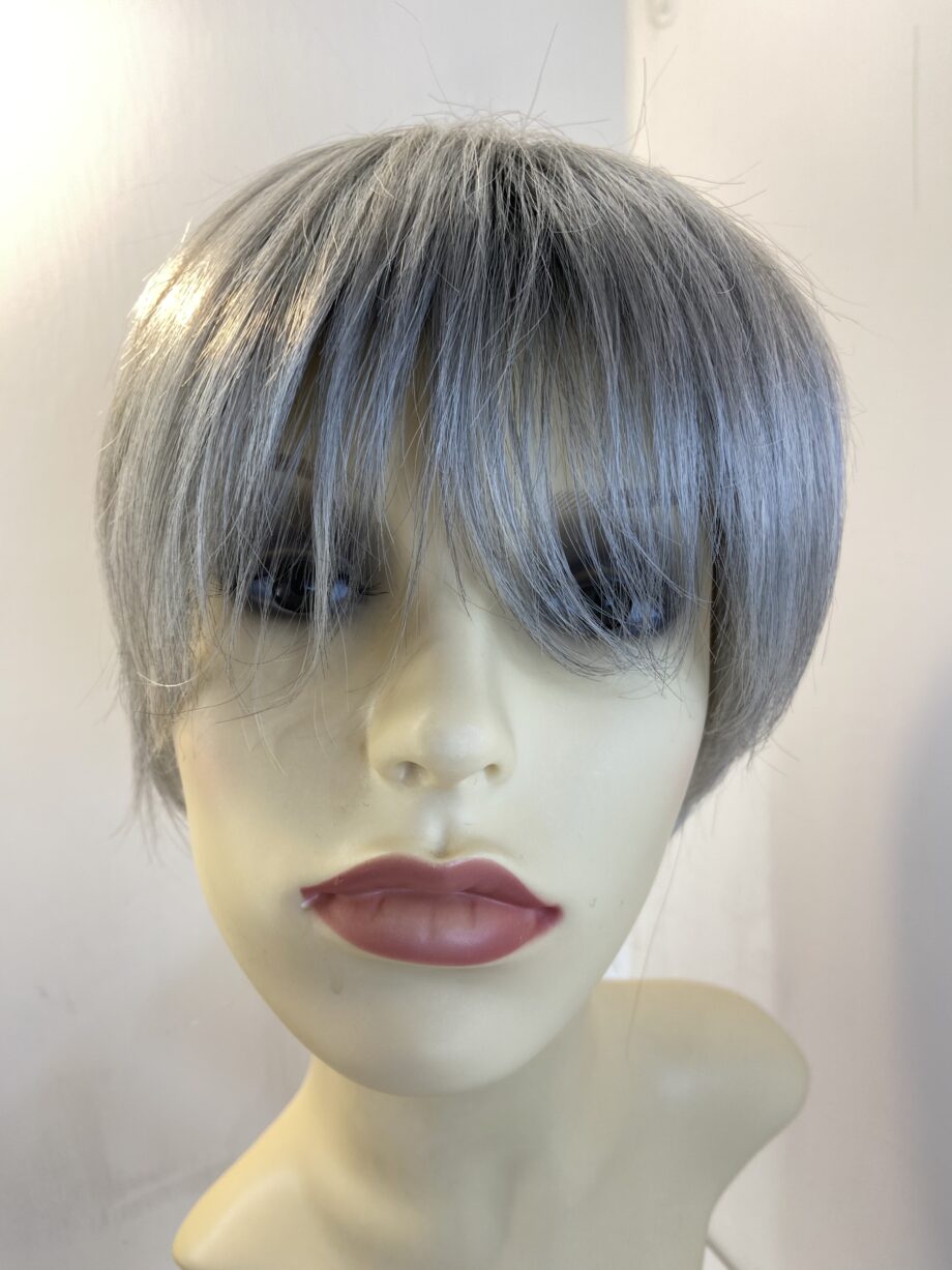 New rooted silver grey wig. Gss733