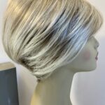 Raquel Welch blonde wig. Bblss407