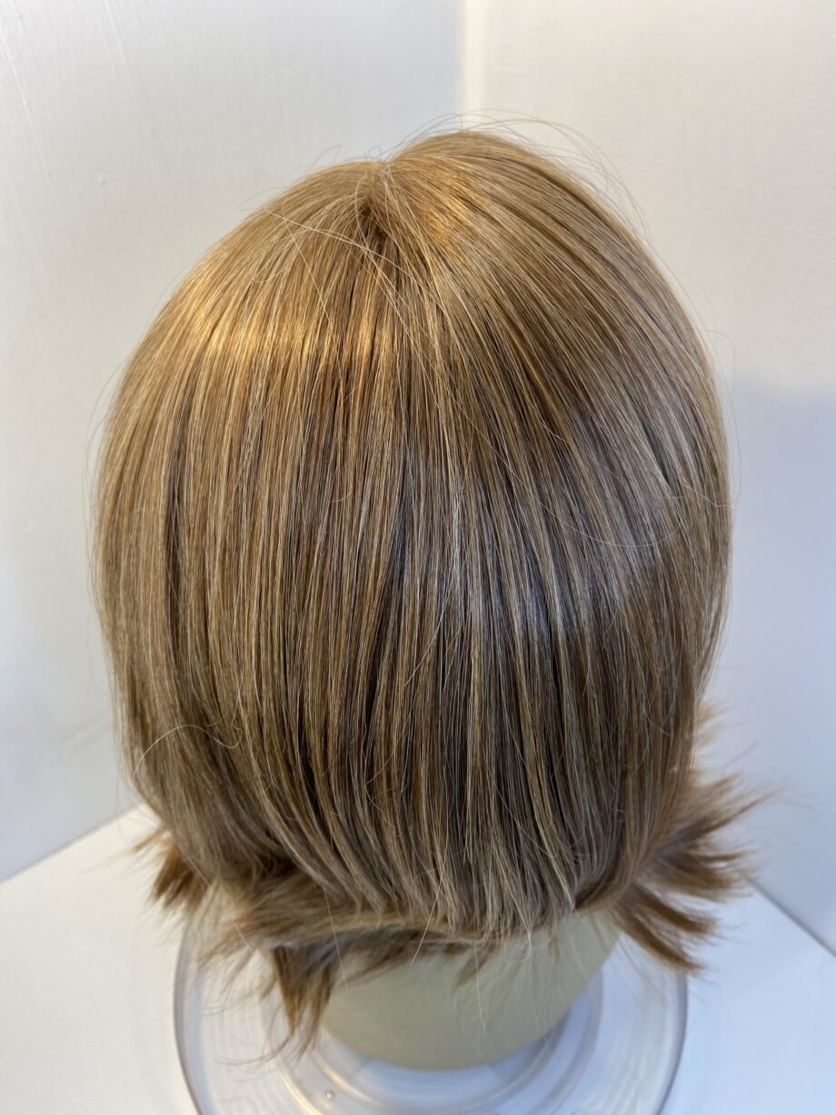 Super soft blonde new wig. Blms729