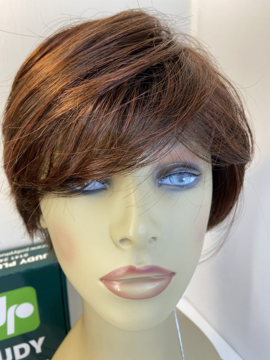 New Auburn rooted wig. Bbrss392