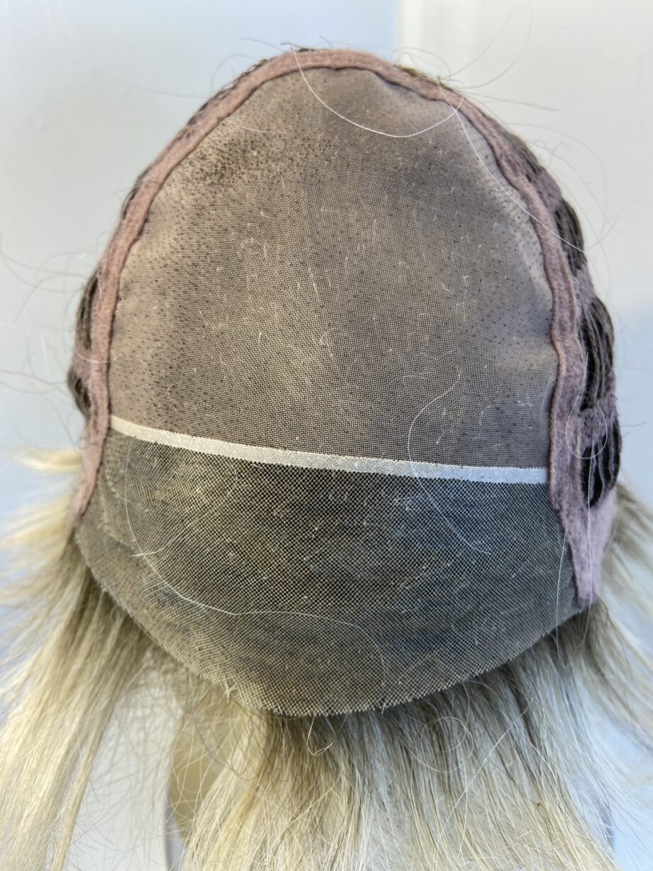 Blonde stylish short wig. Blss903