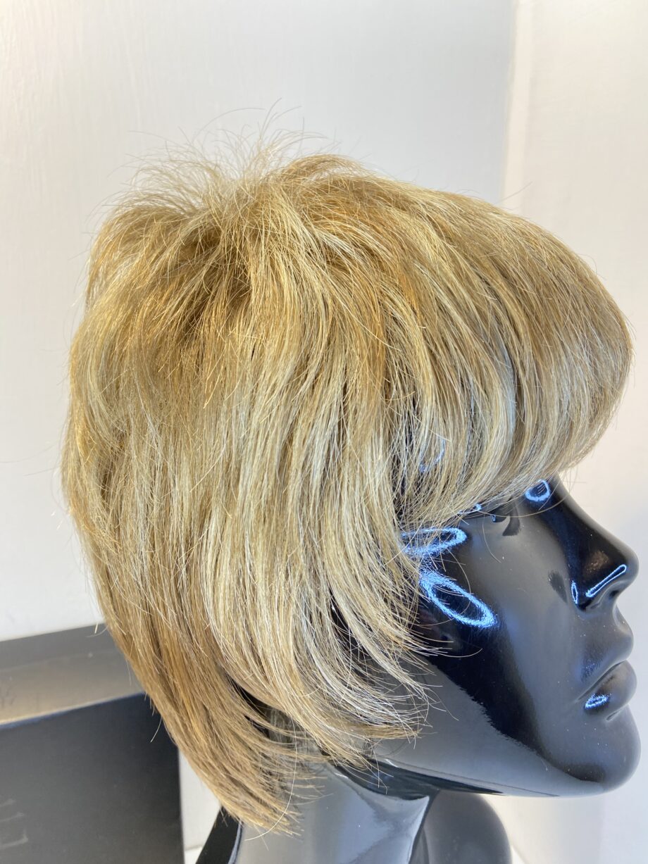 Senatoo collection blonde new wig. Bblss399
