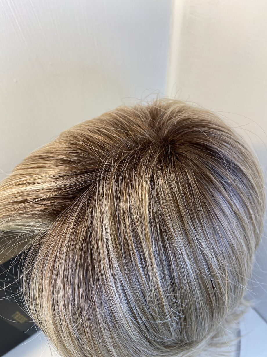Belle Tress blonde silky wig. Bblms410