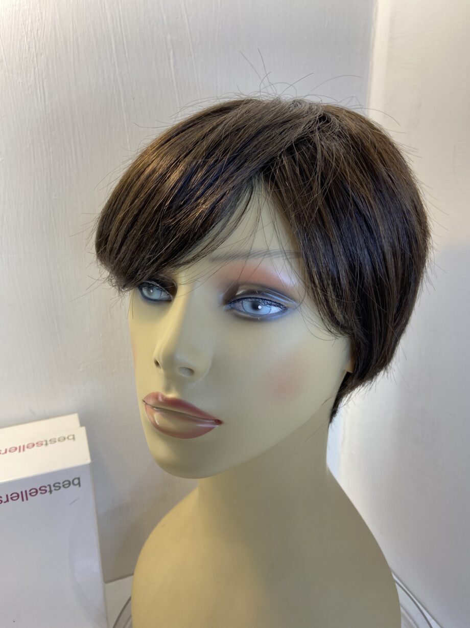 Short dark brown wig. Brss418