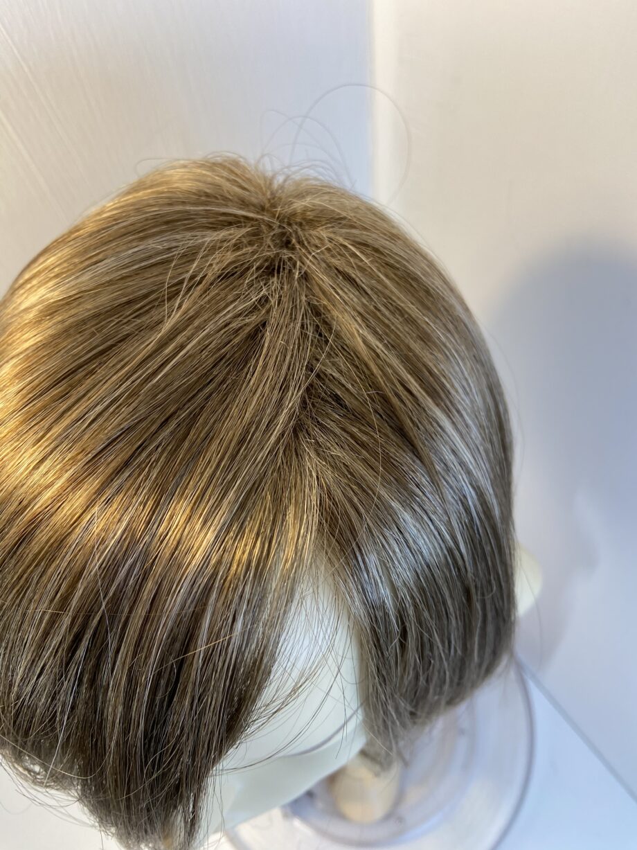 New natural image light brown wig. Brms567