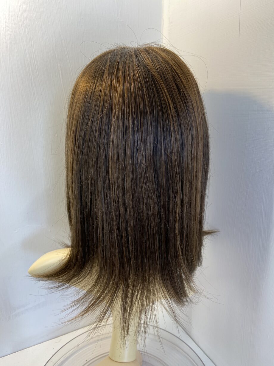 Long brown Rene of Paris wig. Brms564