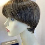 Sentoo collection short brown wig. Bbrss412