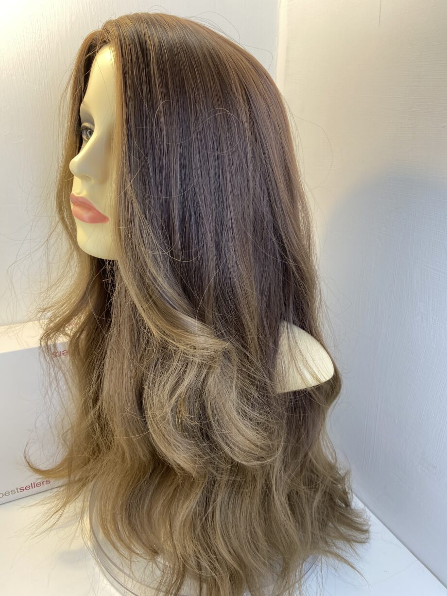Extra long brown wig. Bbrlw417