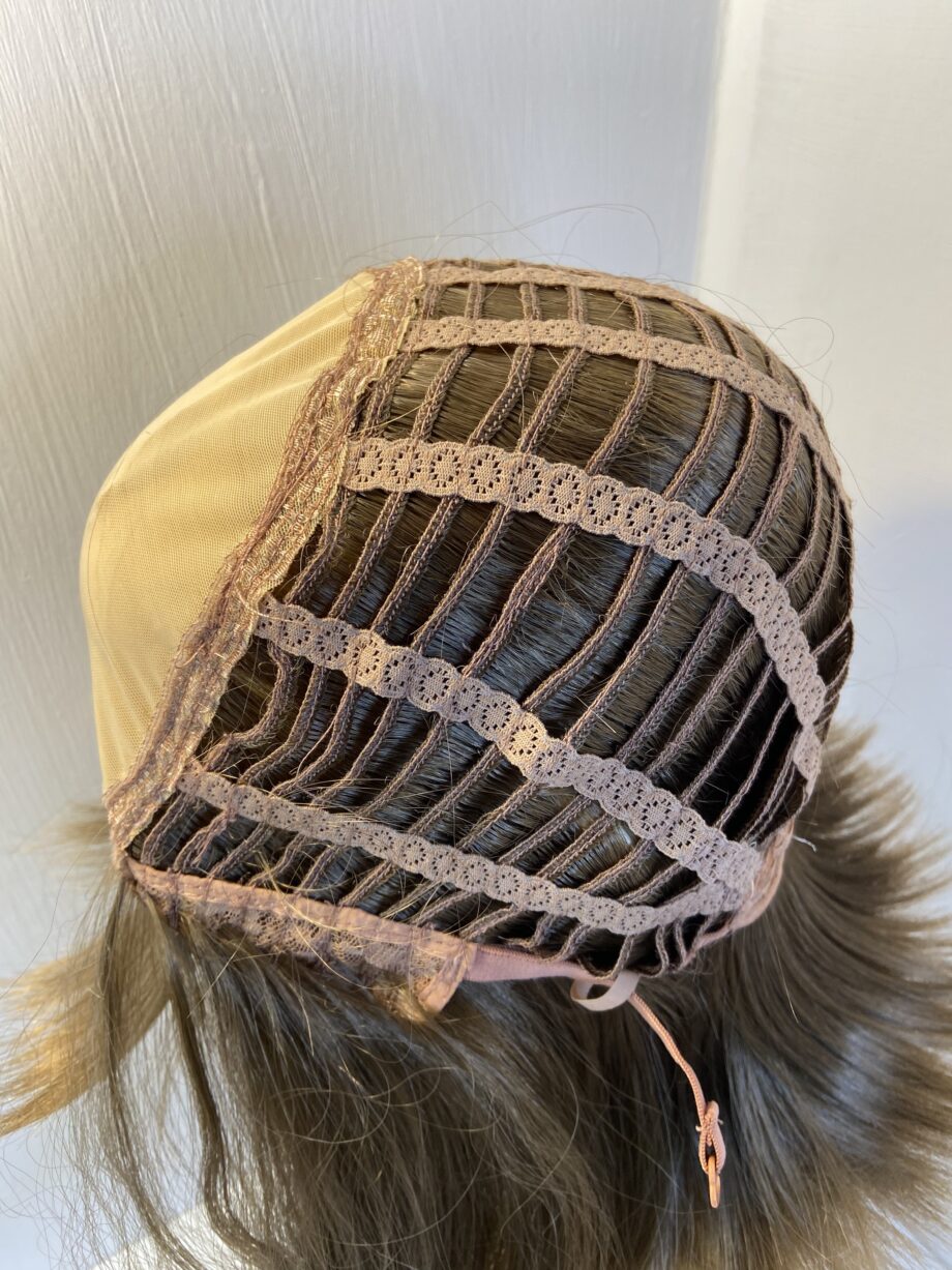 Long brown hair piece. Brls648