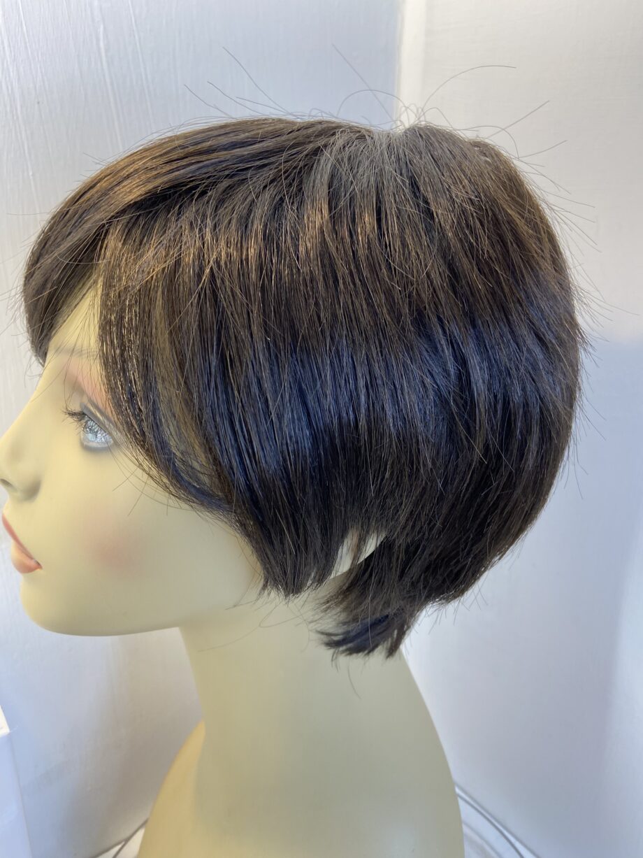 Short dark brown wig. Brss418