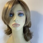 New light brown / blonde wig. Bllw568