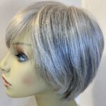Silver grey short wig. Gss417