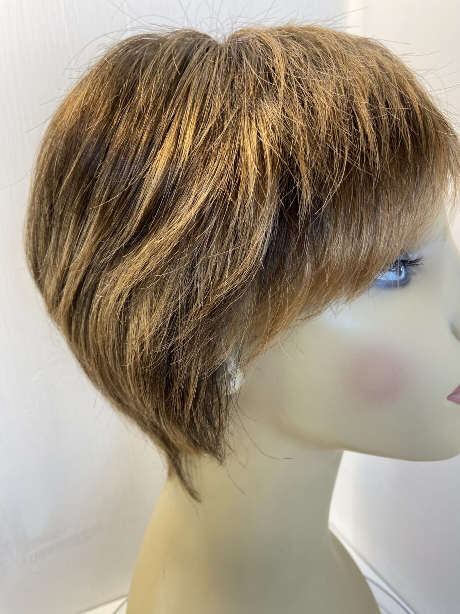 Short ginger brown wig. Brss813