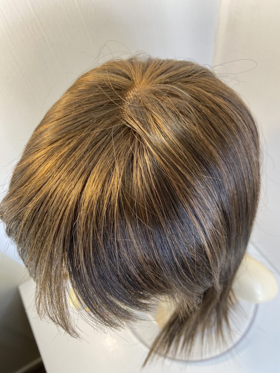 Long brown Rene of Paris wig. Brms564