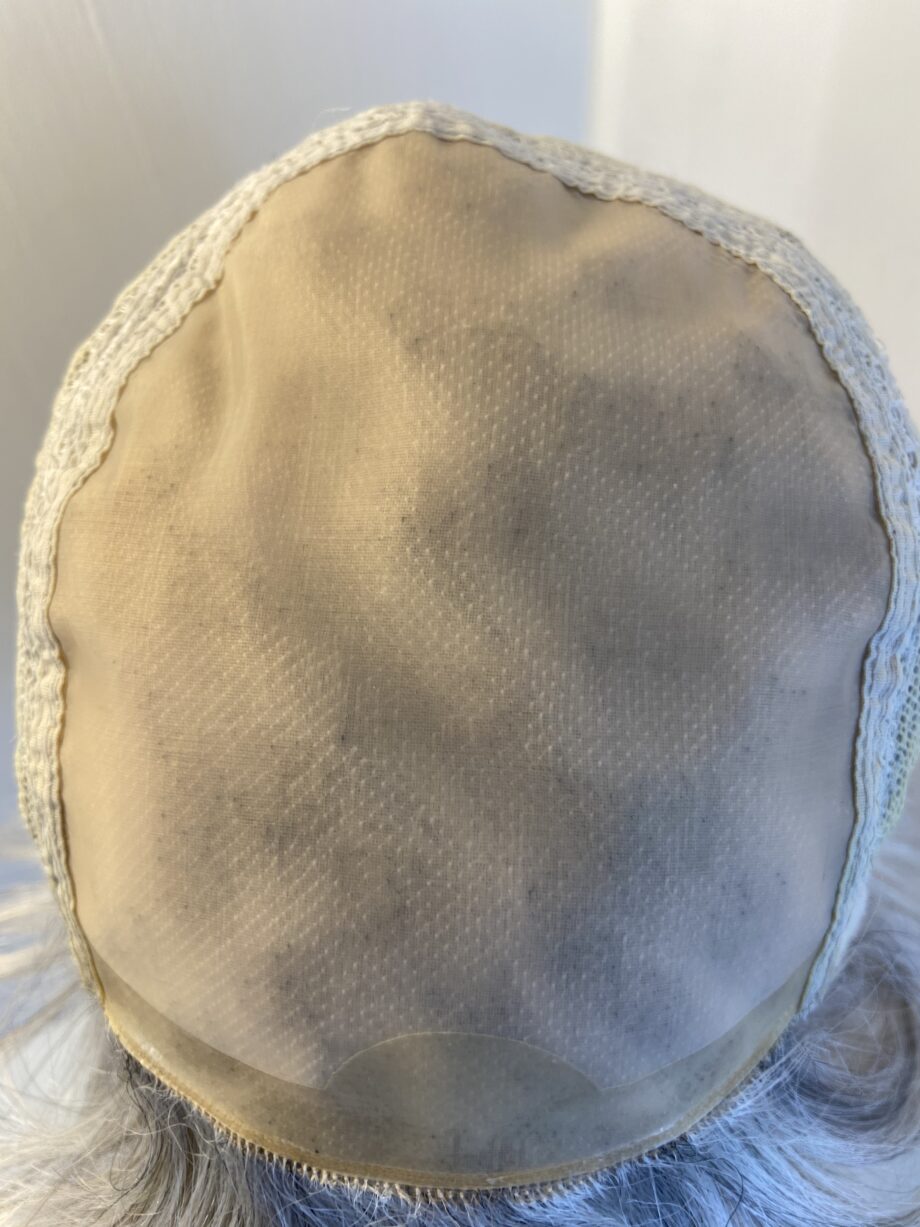 Silver short Rene of Paris wig. Gss817