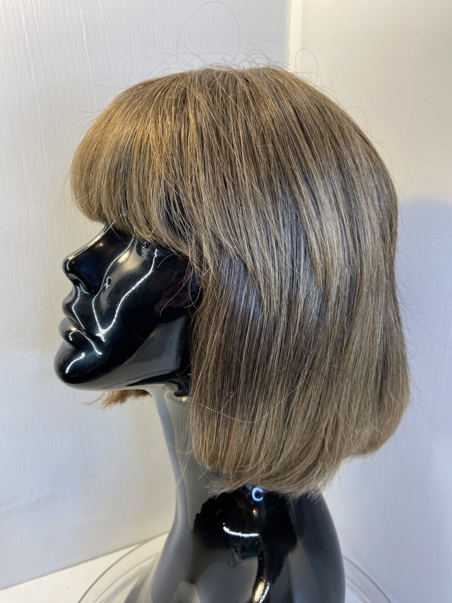 Freestyle brown wig. Brms818