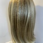 Stunning blonde mid length wig. Blls566