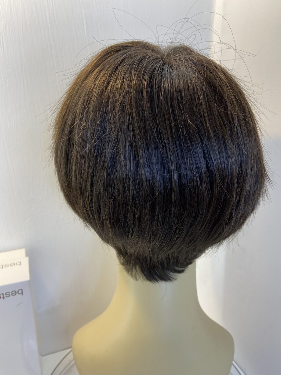Short dark brown wig. Brss418