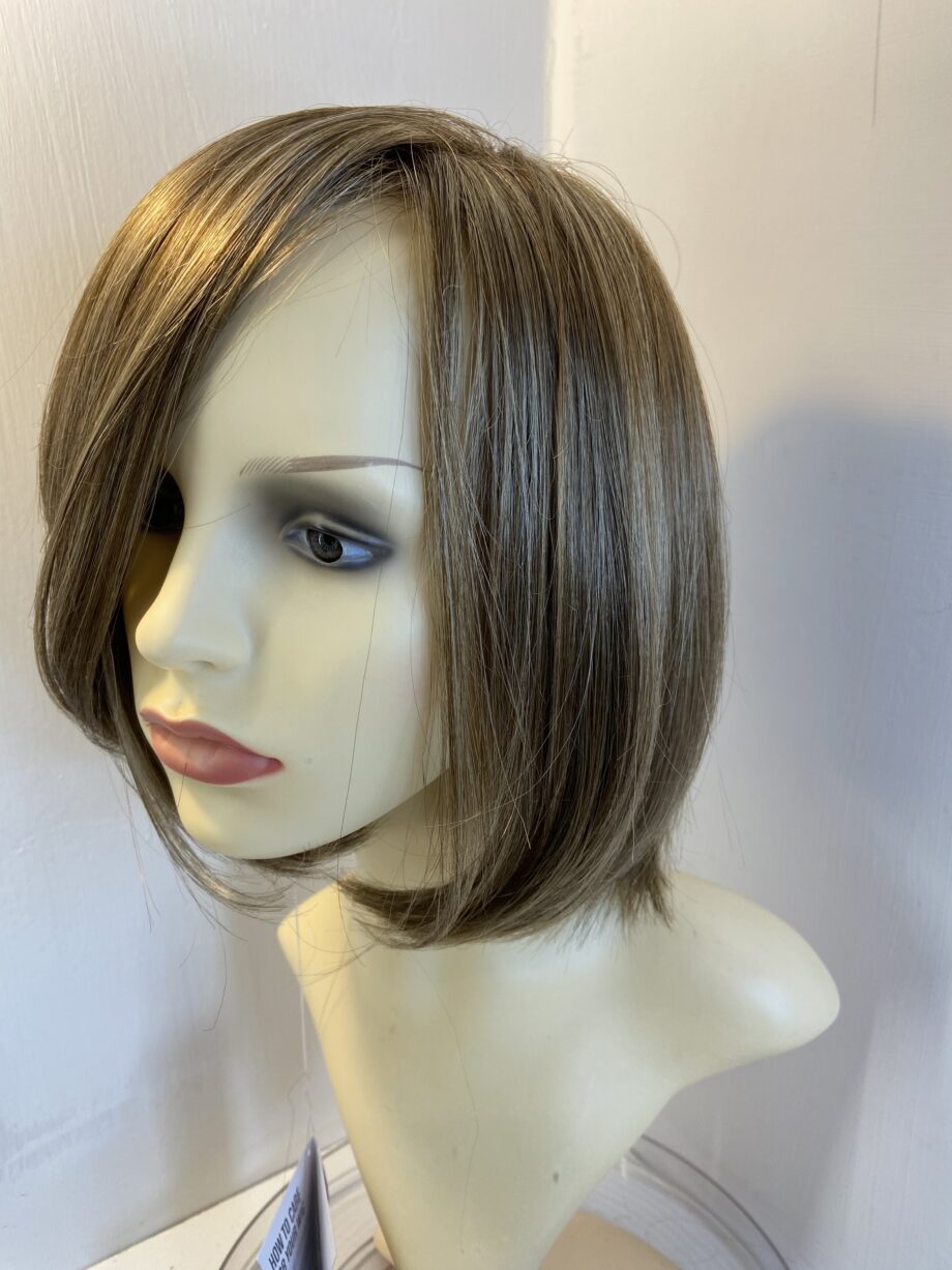 New natural image light brown wig. Brms567