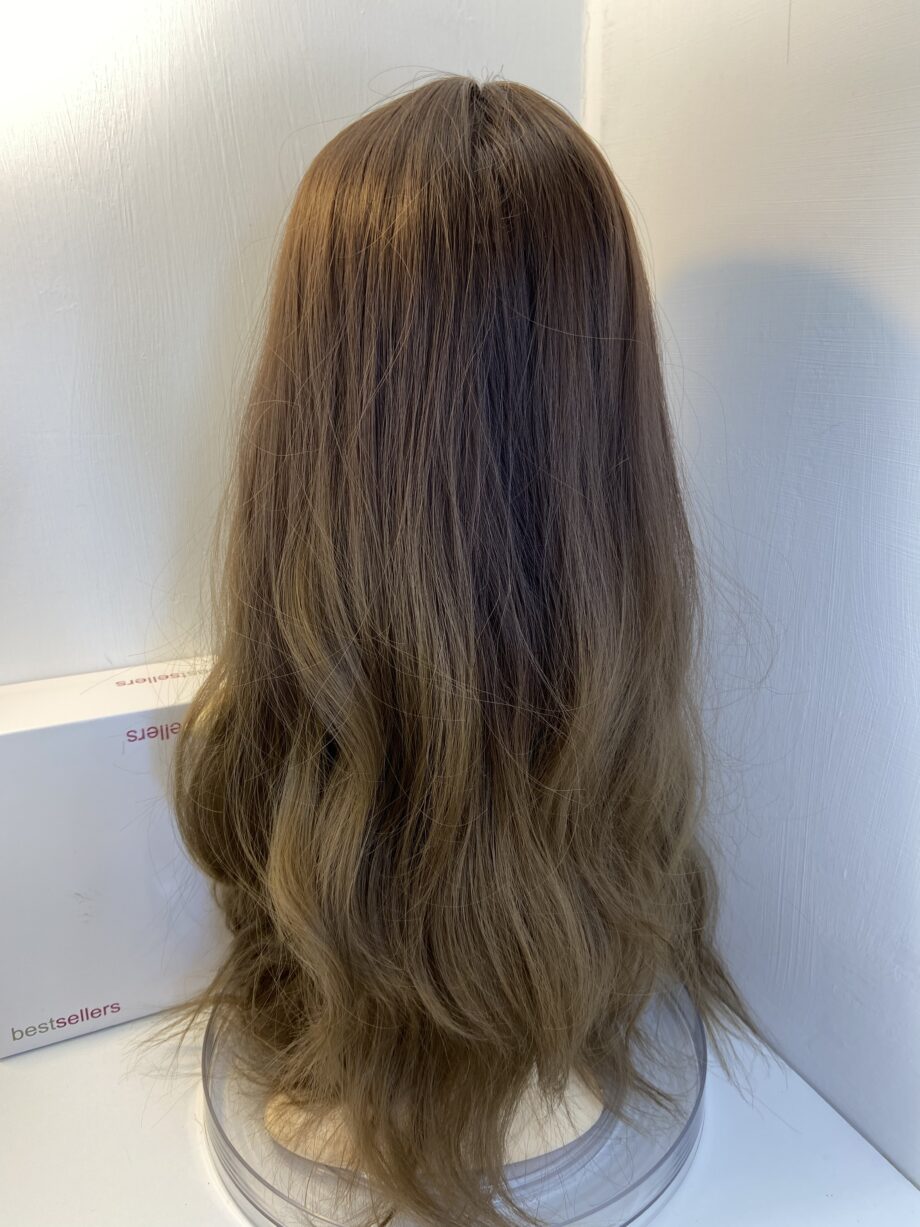 Extra long brown wig. Bbrlw417