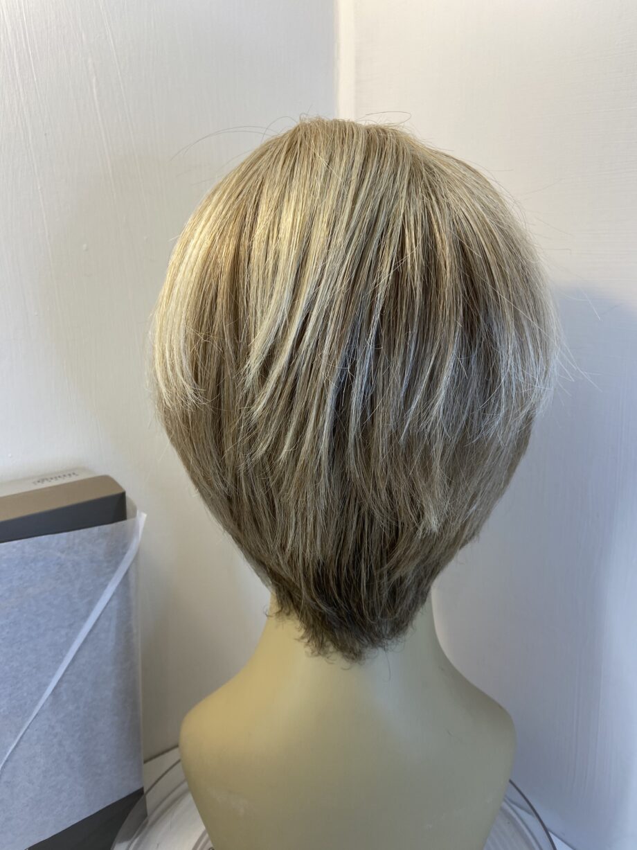 Natural image praline mist wig. Bblms426