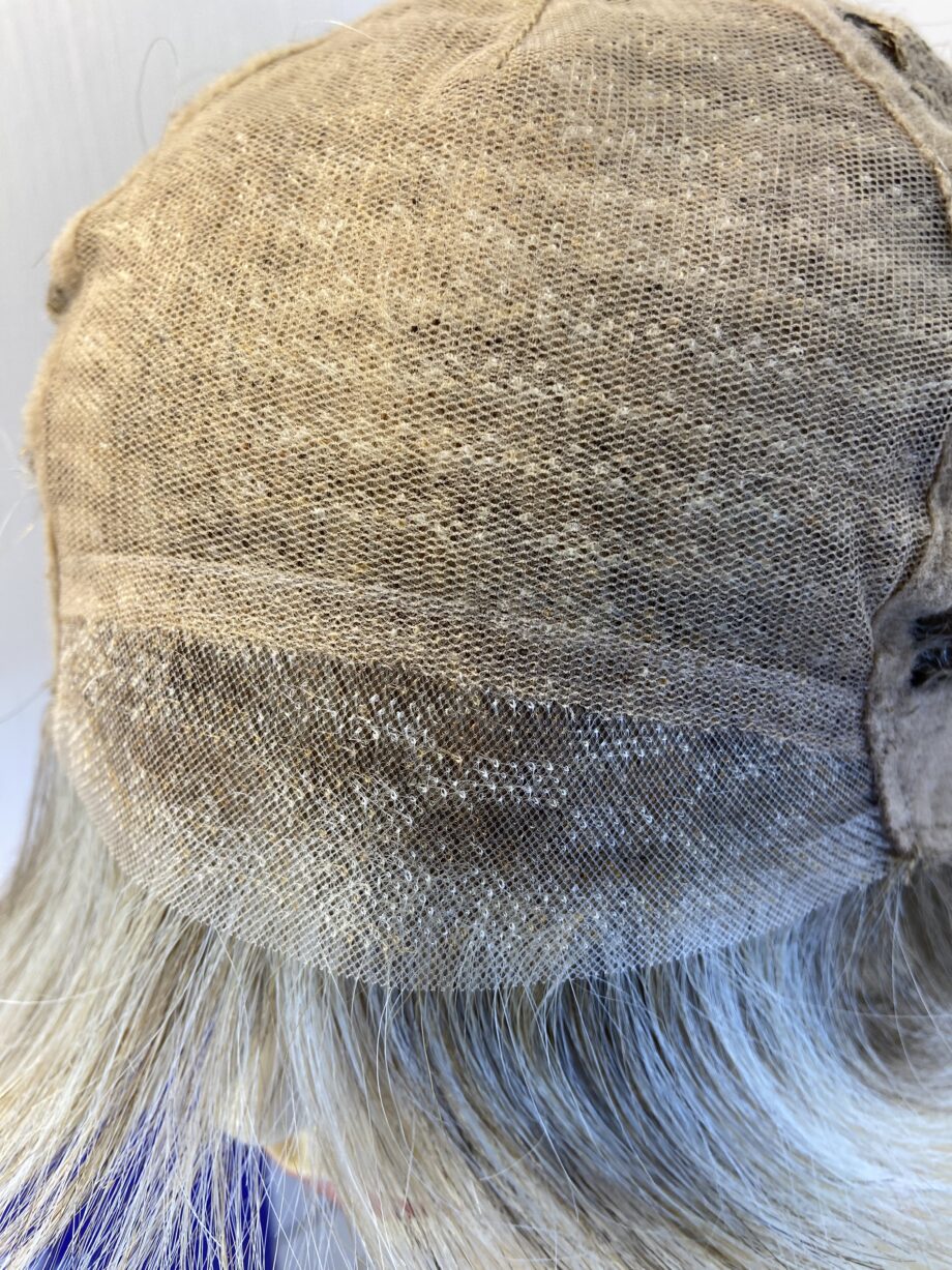 Natural image blonde boxed wig. Bblms425