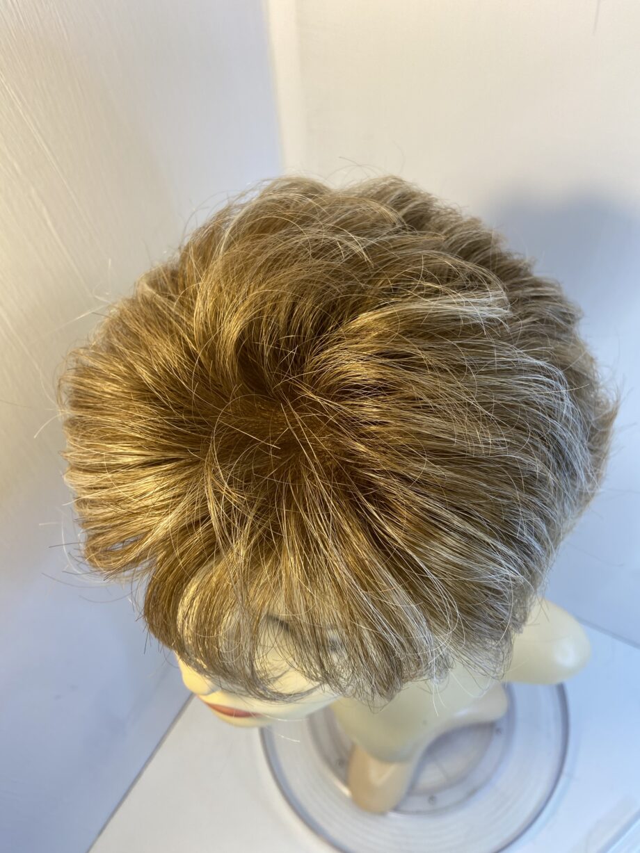 Gisela Mayer blonde wig. Blsw575