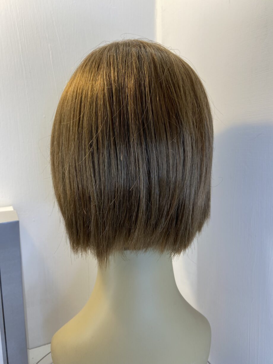 New hair world brown boxed wig. Bbrms428