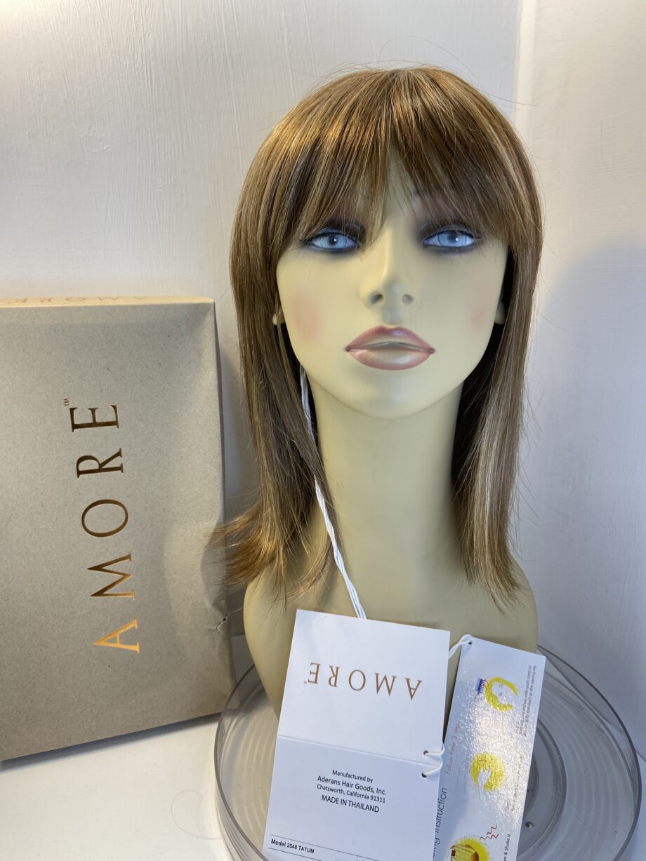 New Amore designer wig. Dark blonde. Bblls429