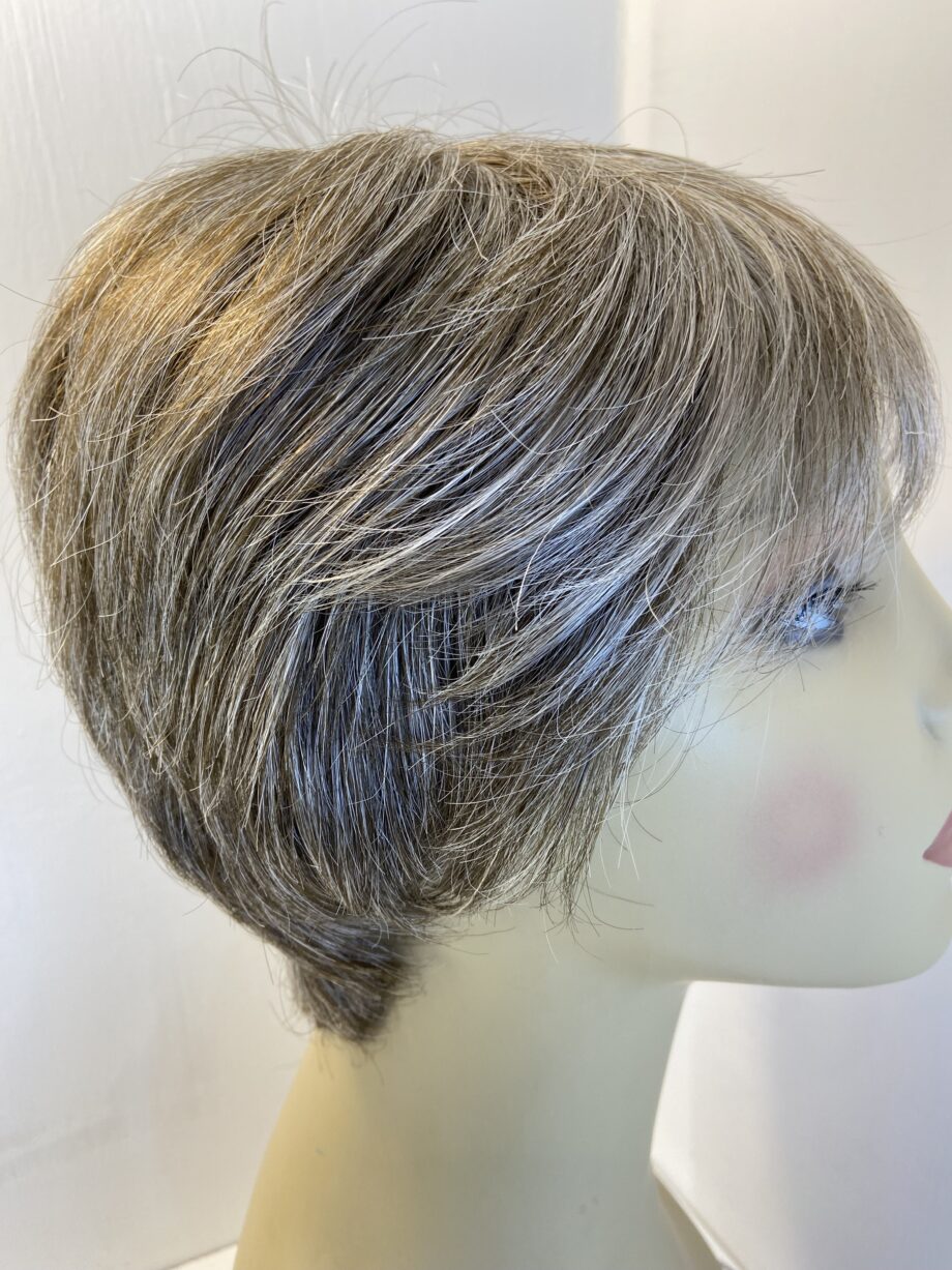 Lotus grey short new wig. Gss421