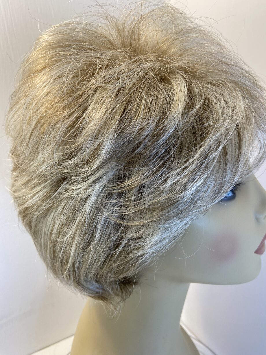 Blonde soft cap short wig. Blsw425